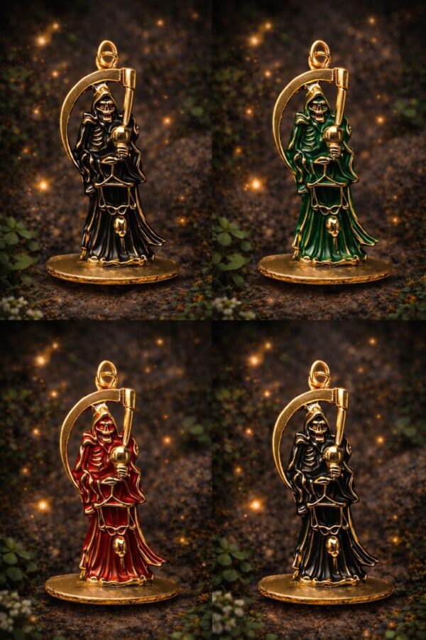 Figura de la Santa Muerte con Guadaña y Esfera