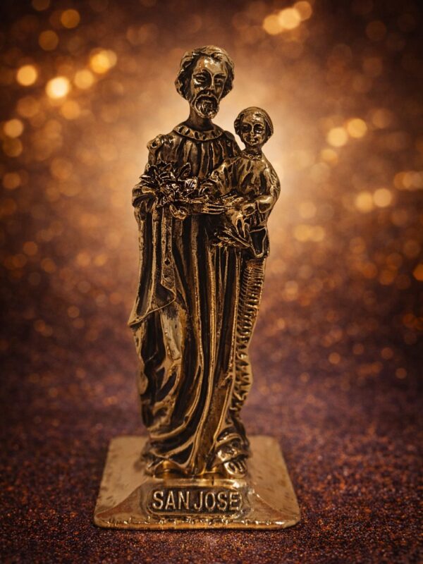 Escultura de Metal "San Antonio de Padua: Faro de Fe"