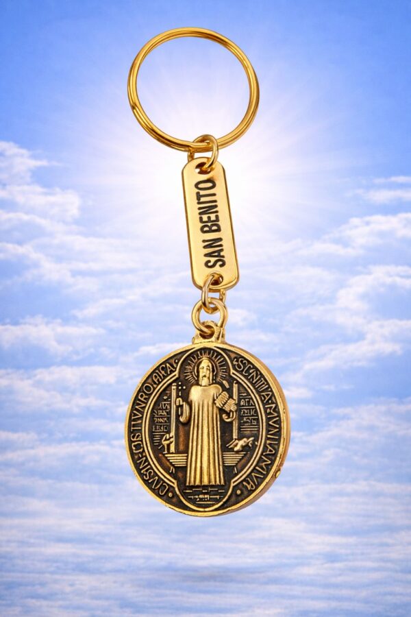 Llavero "Escudo Protector: Medalla de San Benito"
