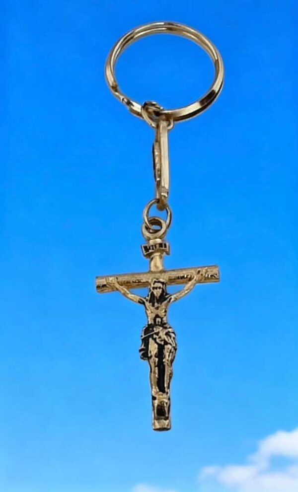 Llavero "Fe Inquebrantable: Santo Crucifijo"